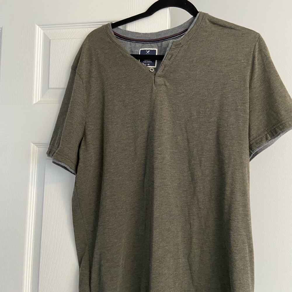 Denver Hayes short sleeve too for sale